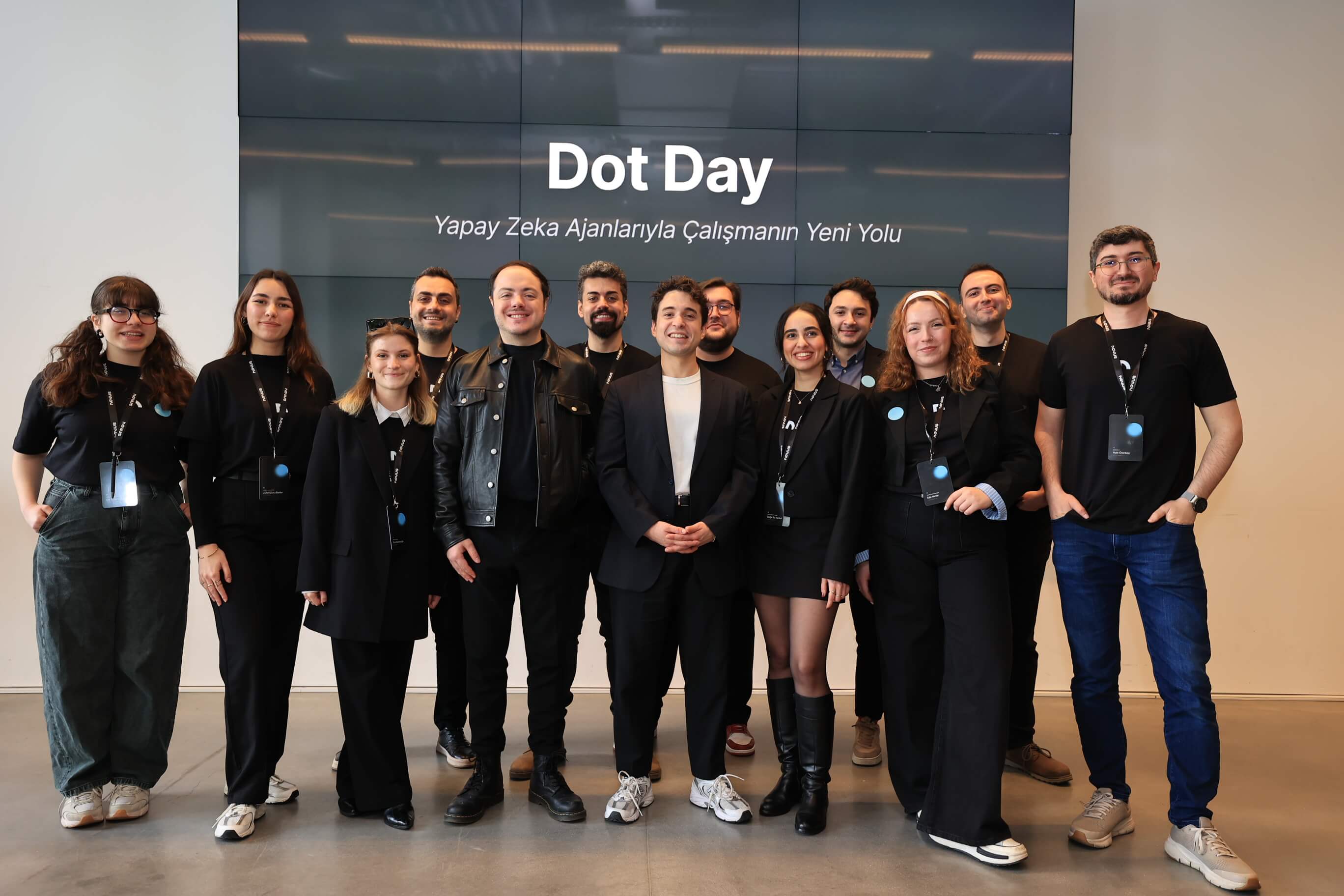 Yapay Zeka Ajanları Bir Araya Gelerek Departman Gibi Çalışıyor