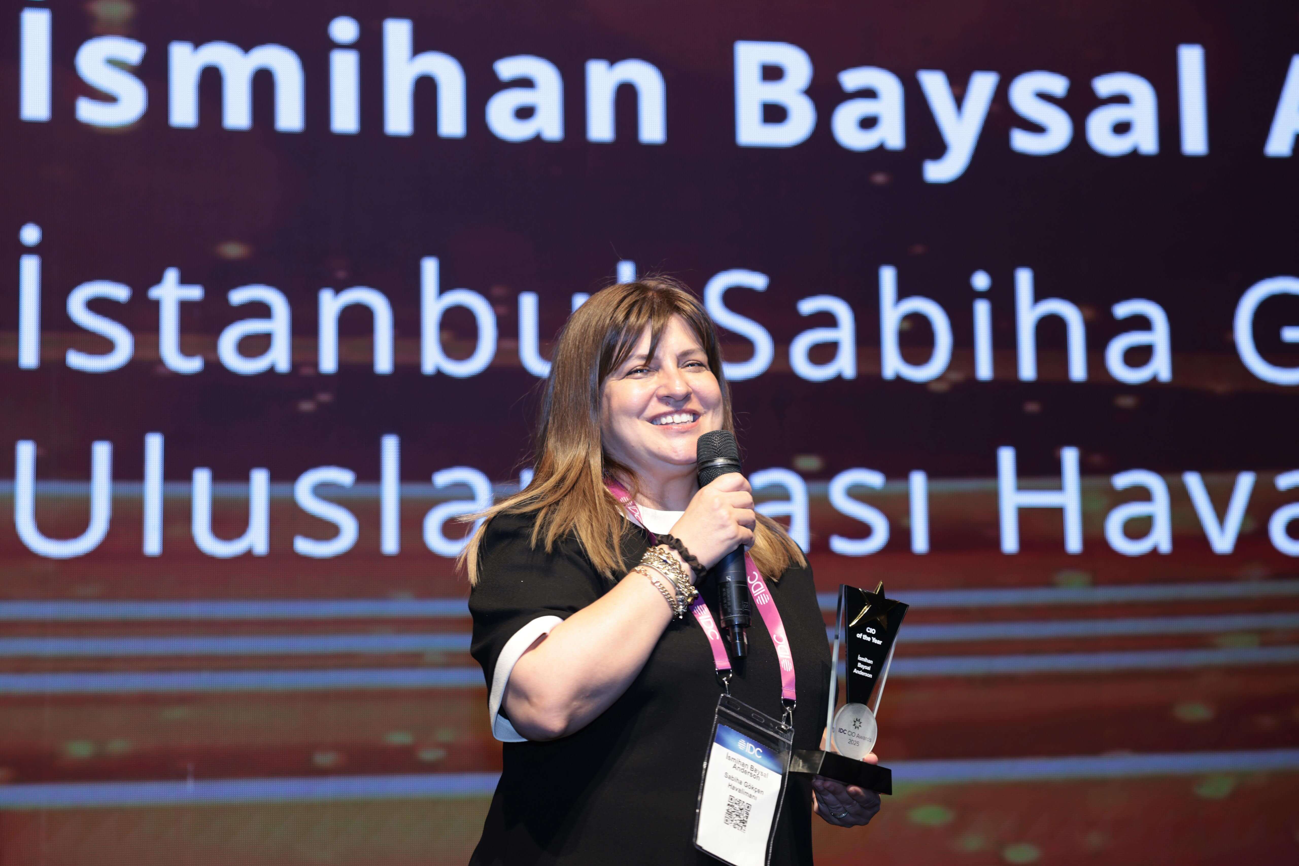 Üretken Yapay Zeka Asistanı SAVVy, İstanbul Sabiha Gökçen’e Yılın En İyi CIO'su ödülünü getirdi