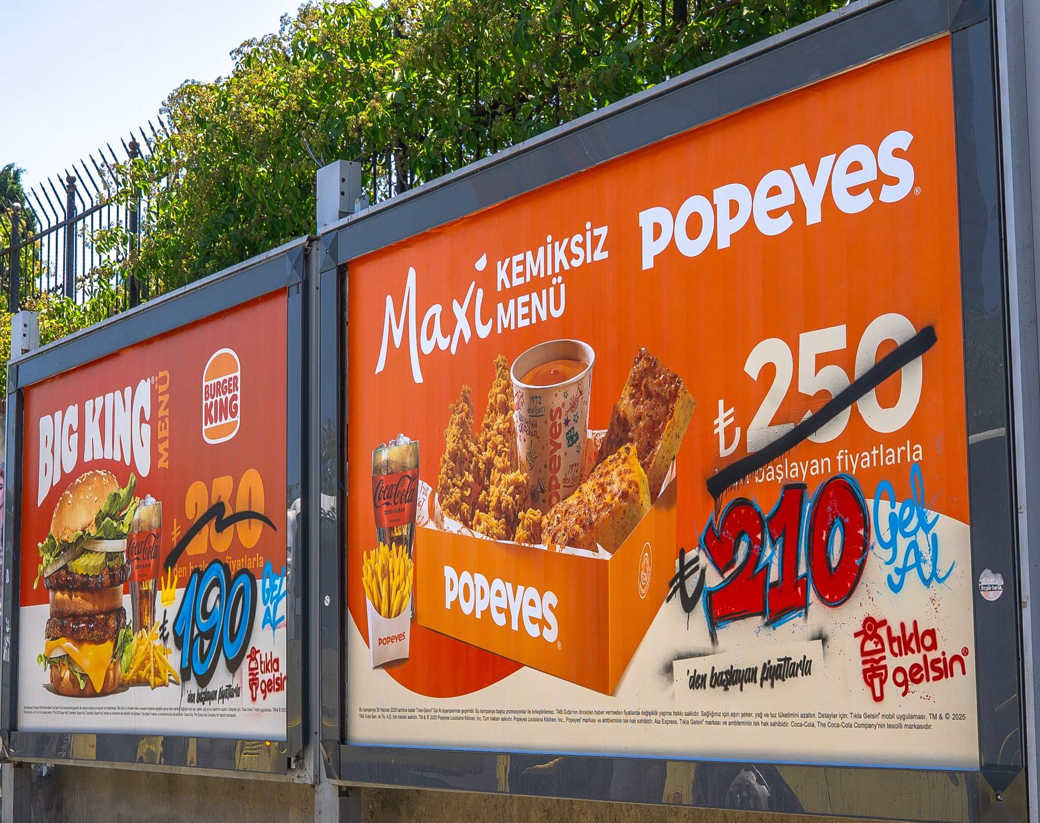 Tıkla Gelsin®, Burger King® ve Popeyes® Panolarını Hack'ledi!