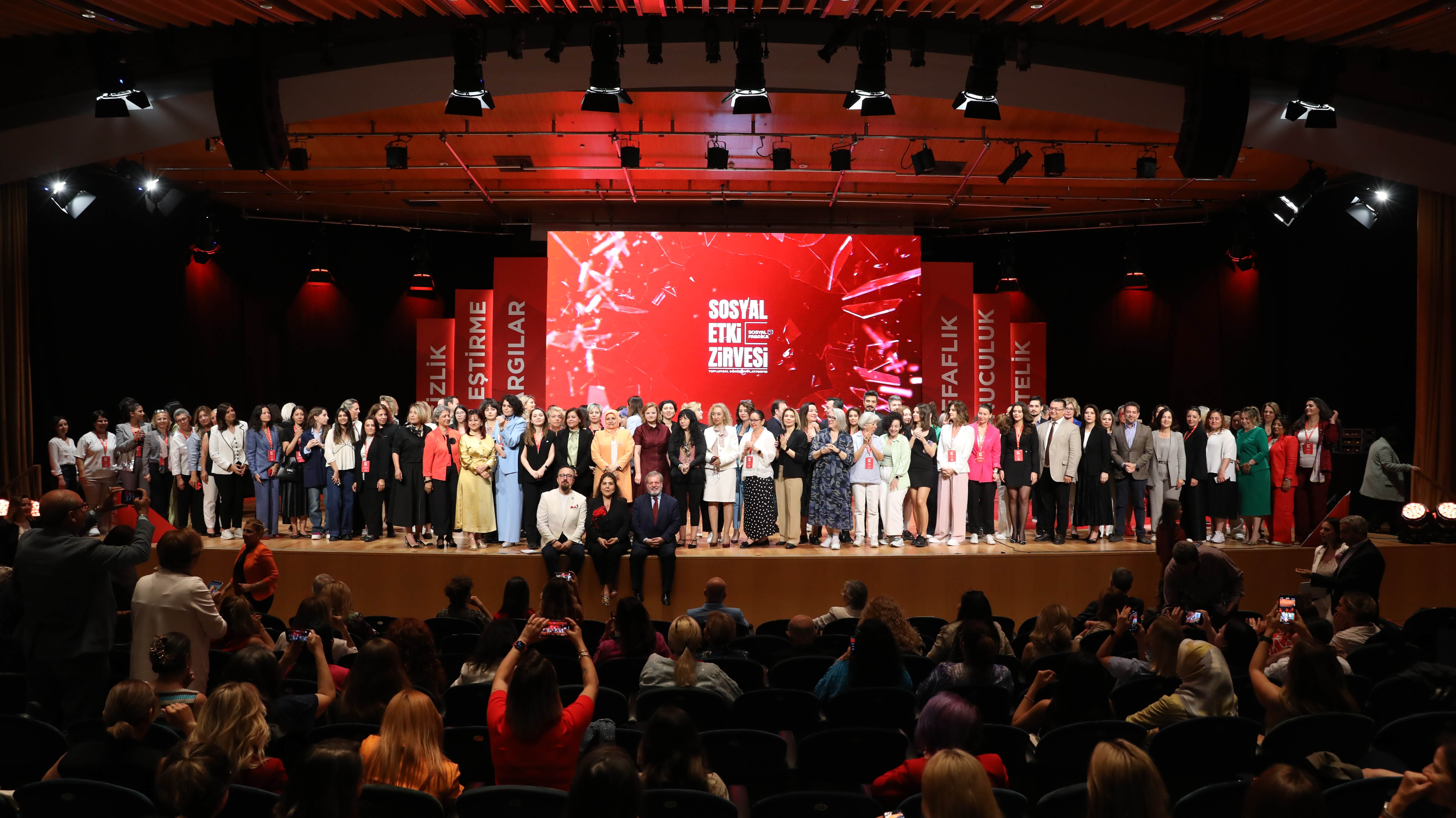 Sosyal Etki Zirvesi 255 + Paydaş ile 29 Mayıs’ta İş Sanat Levent’te Gerçekleşti!