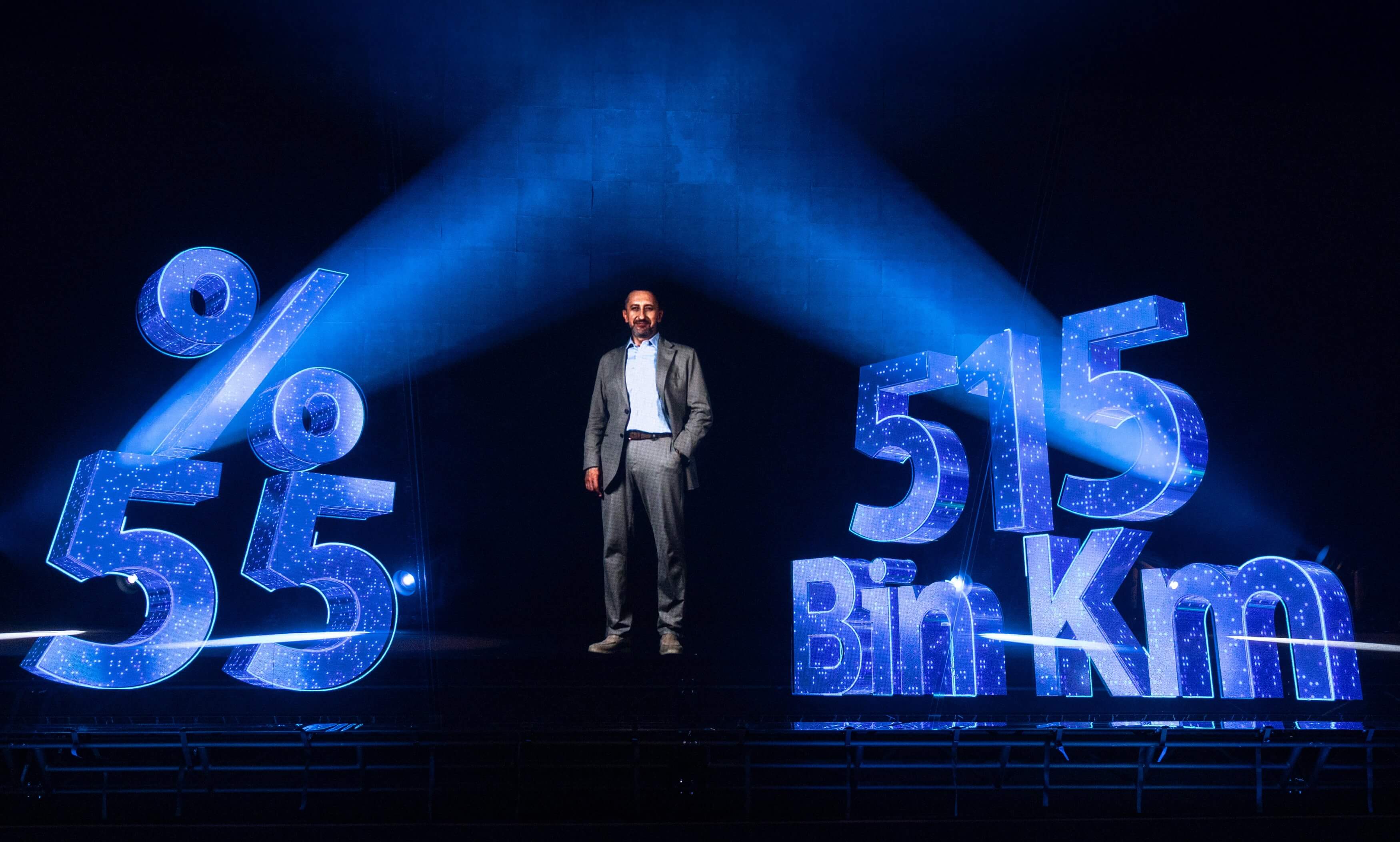 Türk Telekom Bir İlke İmza Attı: 5G Hologram ile Canlı Basın Toplantısı