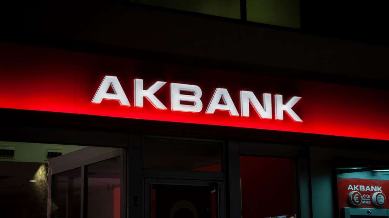 Akbank’tan KOBİ’lerin Dijitalleşme Yolculuğuna Rehberlik Edecek Yeni Hizmet