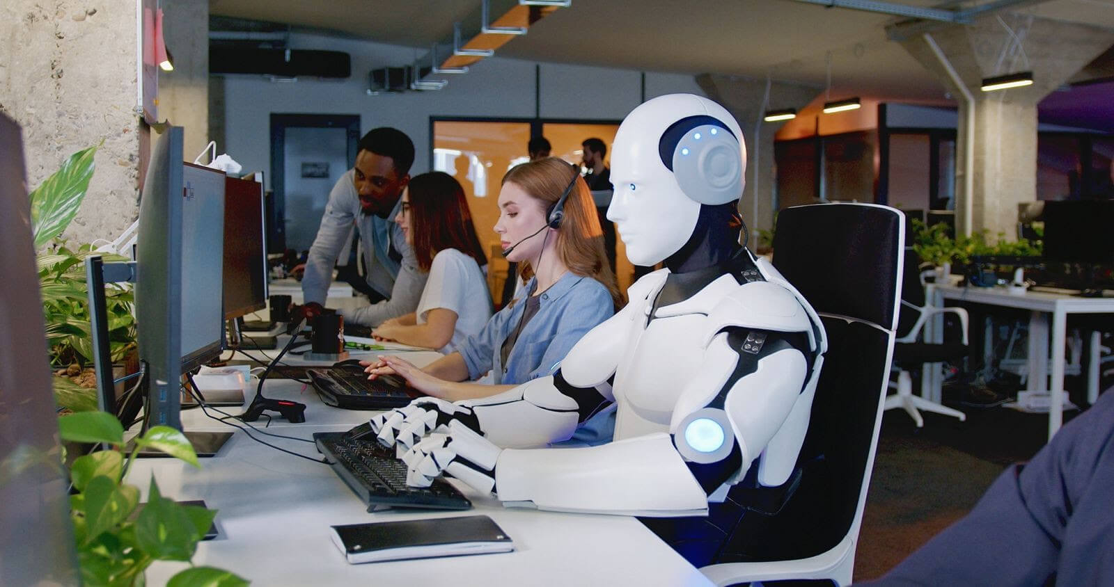 İş Dünyasında Sıra İnsansı Robotlarda!