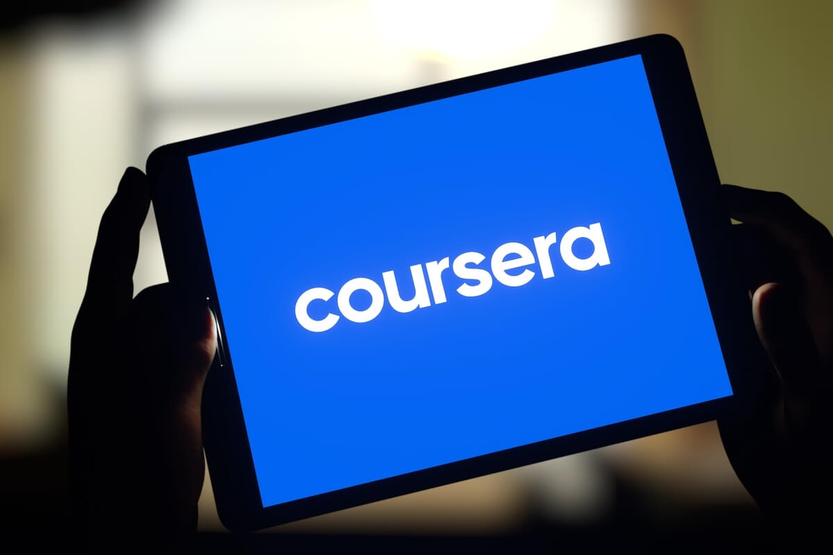 Coursera Küresel Beceriler Raporu 2024' Göre Türkiye'de Üretken Yapay Zeka (GenAI) Ders Kayıtlarında %545'lik Artış Görüldü